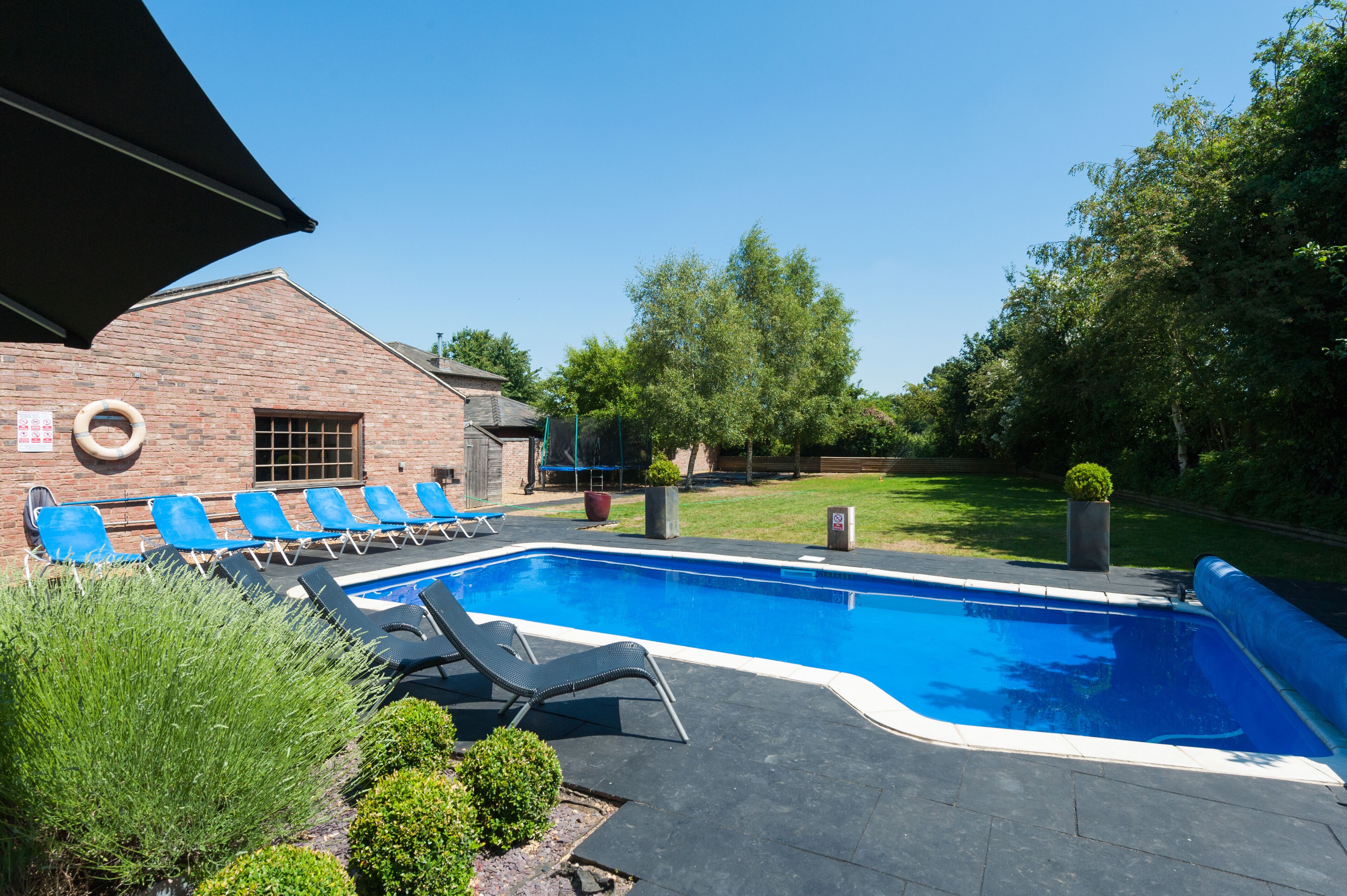 Ulkouima-allas, lämmitetty uima-allas