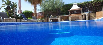 Villa, sea views, FREE A/C, pool, roof terrace, Wifi