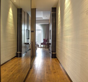 Suite Majestueuse | Vestibule