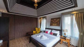 Deluxe Double Room | In-room safe, desk, blackout drapes, free WiFi