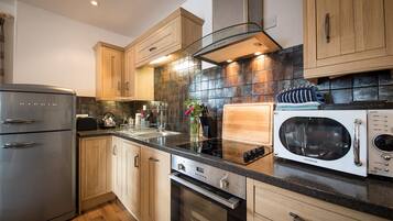 Oven, dishwasher, toaster