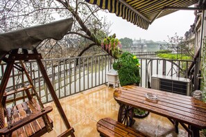 Family Room, Terrace | Terrace/patio