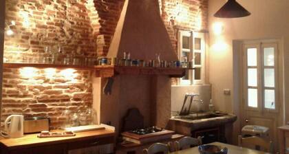 Beautifully Renovated Apartment Inside The Walls With Large and Sunny Terrace