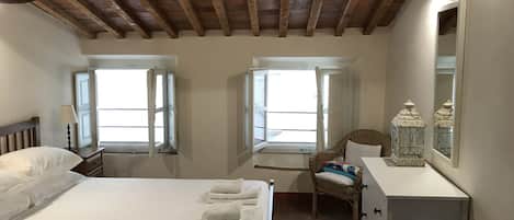 2 Schlafzimmer, Bügeleisen/Bügelbrett, Reisekinderbett, kostenloses WLAN