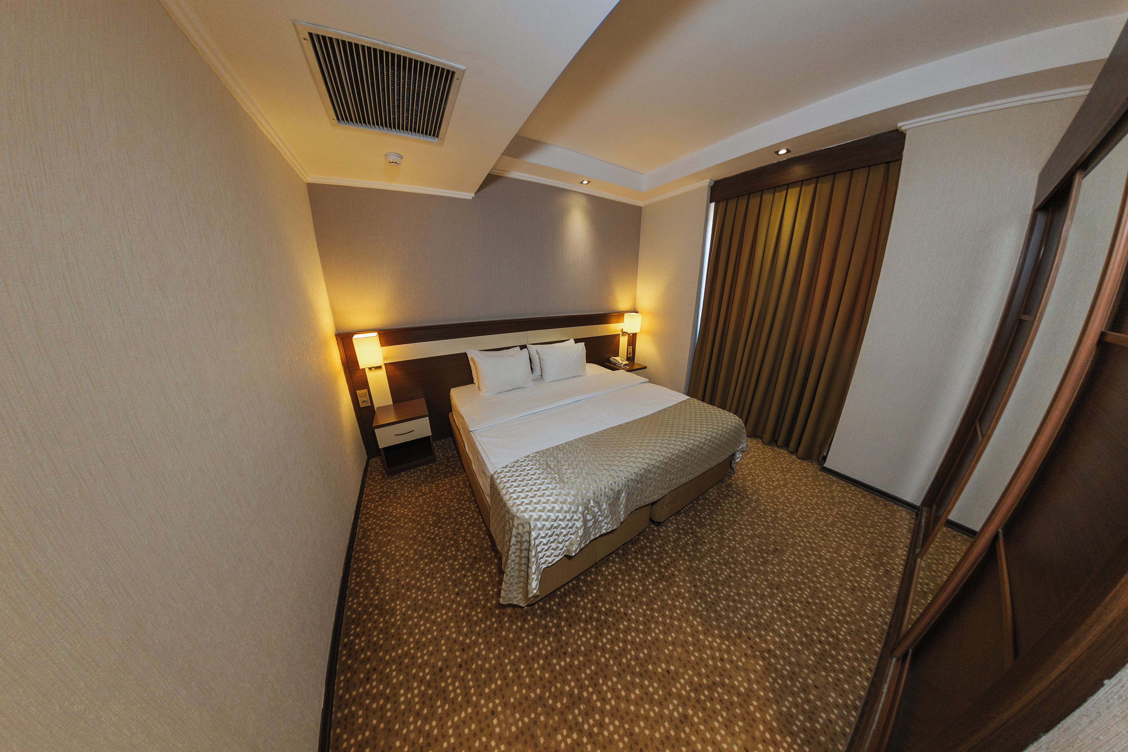 single room | minibar, in-room safe, free wifi