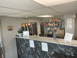 Mostrador de check-in y check-out