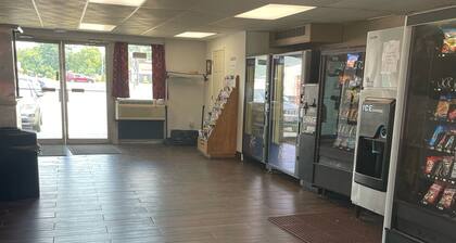 Budgetel Inn & Suites