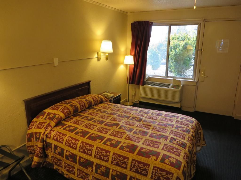 Foto - Budgetel Inn and Suites - Louisville