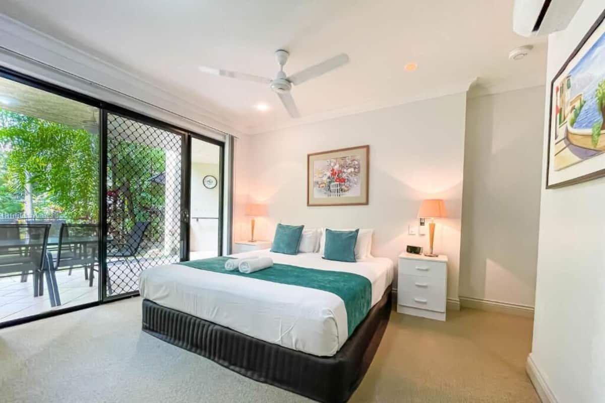 3 bedrooms, premium bedding, iron/ironing board, individually decorated