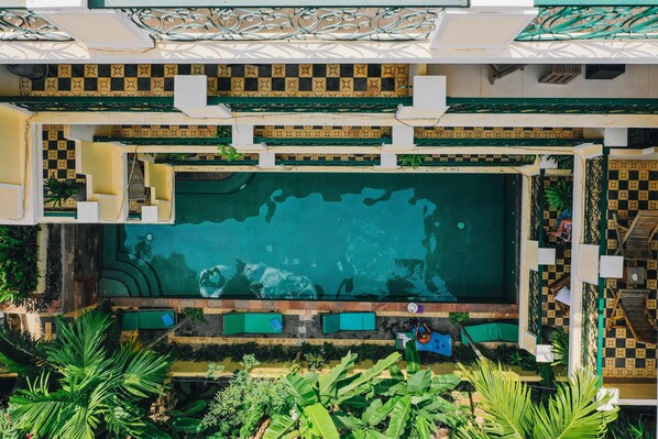 2 piscinas al aire libre