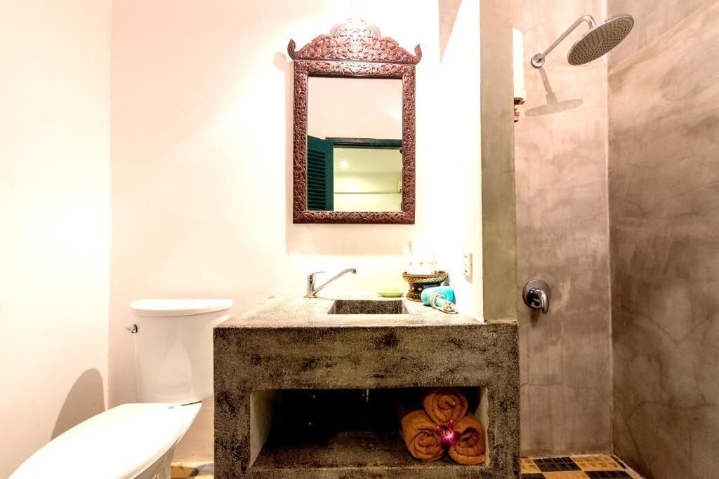 superior double room, 1 bedroom, garden view | bathroom | shower, free toiletries, hair dryer, slippers