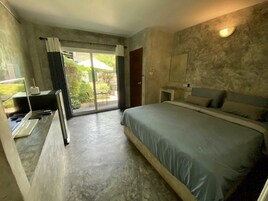 Comfort Room | Minibar, individually decorated, free WiFi