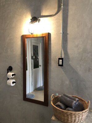 Habitación superior | Minibar, decoración individual, wifi gratis