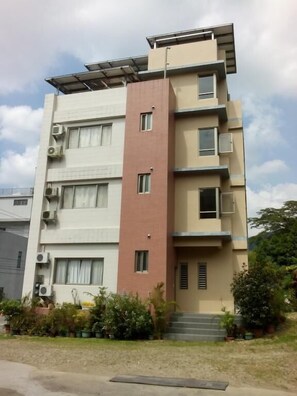 Property amenity - Skywater (Puli)