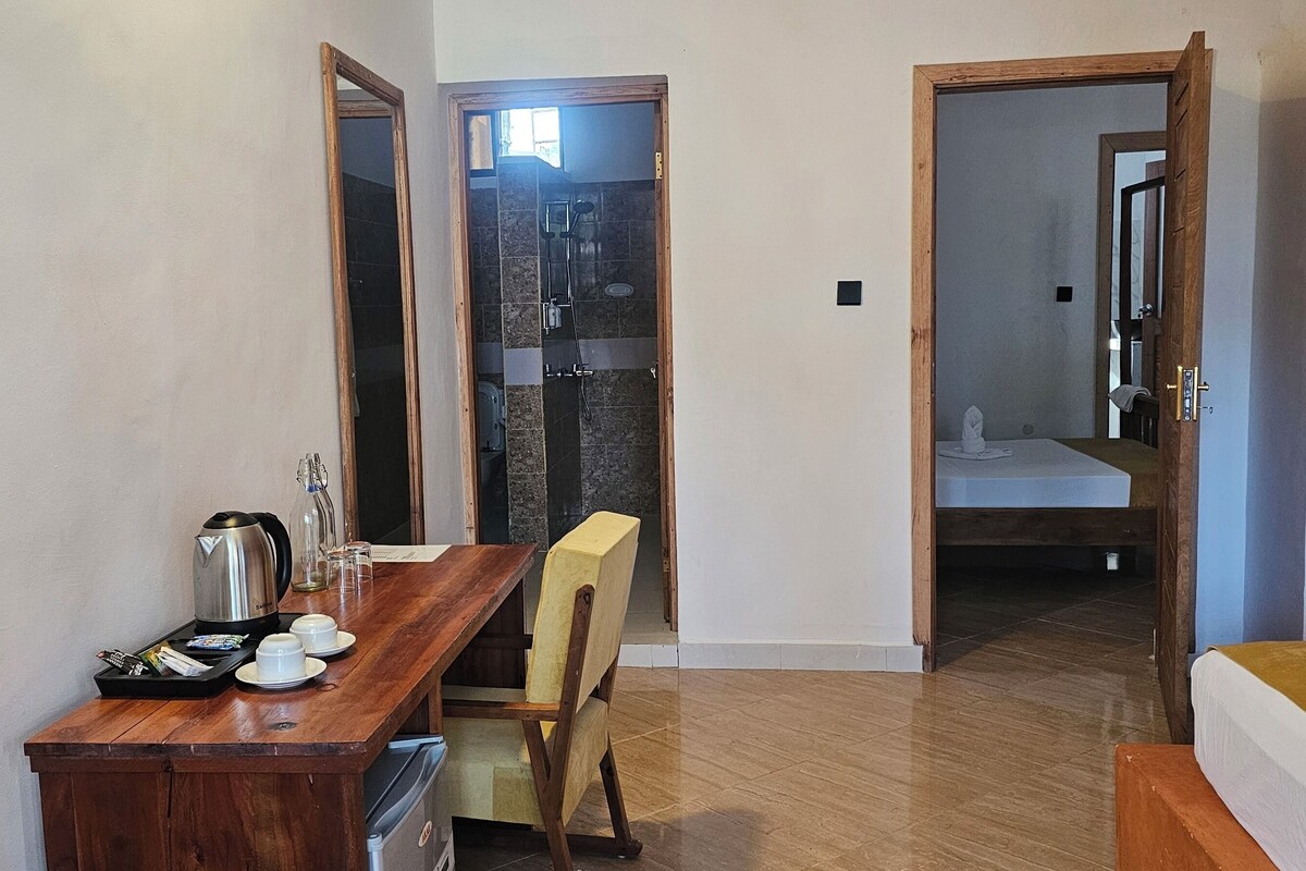Apartment, 2 Bedrooms, Pool View | Free WiFi, bed sheets