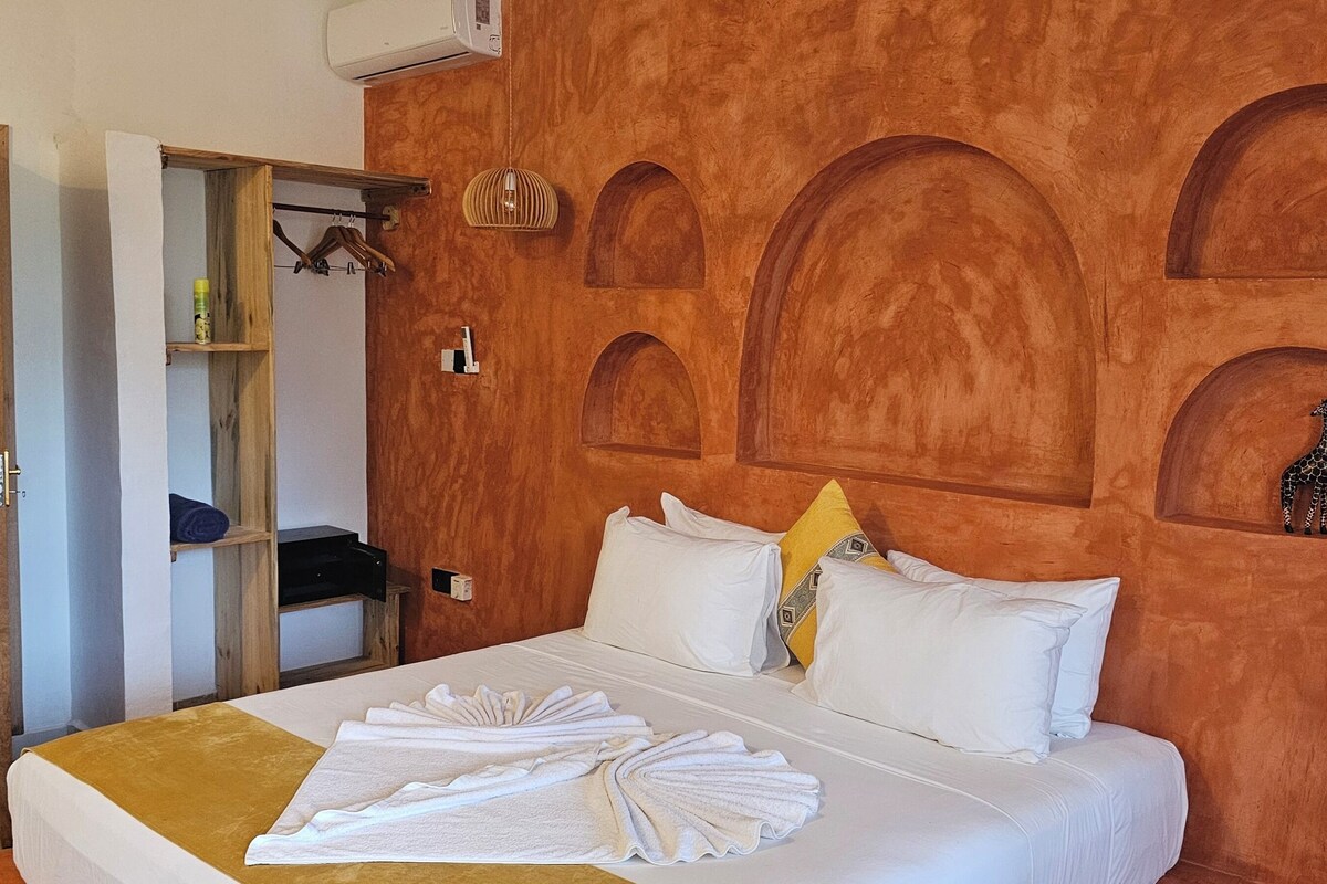 Apartment, 2 Bedrooms, Garden View | Free WiFi, bed sheets