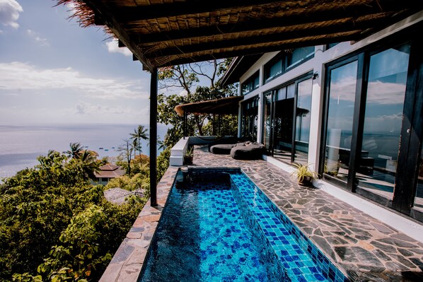 Villa of the Rising Sun | Terraza o patio