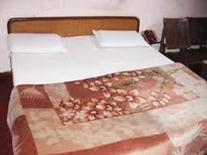 Kamar Double Basic, pemandangan kota | 1 kamar tidur, tempat tidur lipat/tambahan, dan Wi-Fi gratis