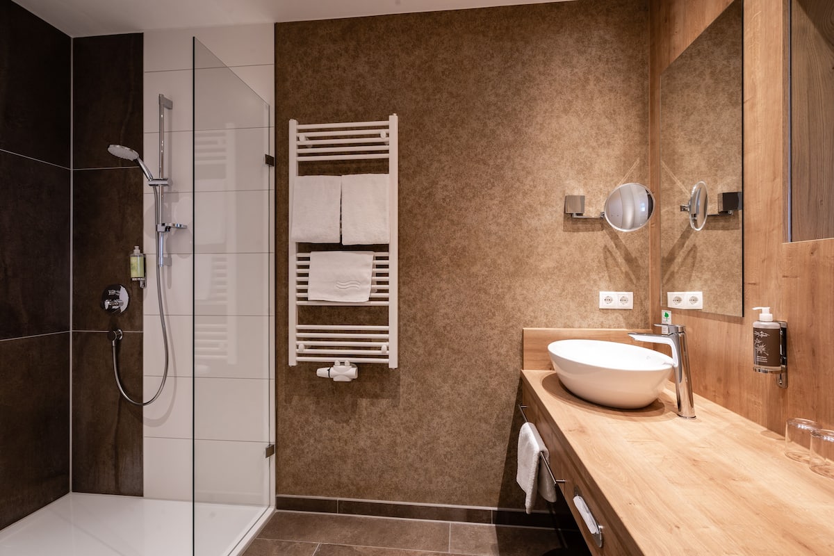 shower, free toiletries, hair dryer, bathrobes