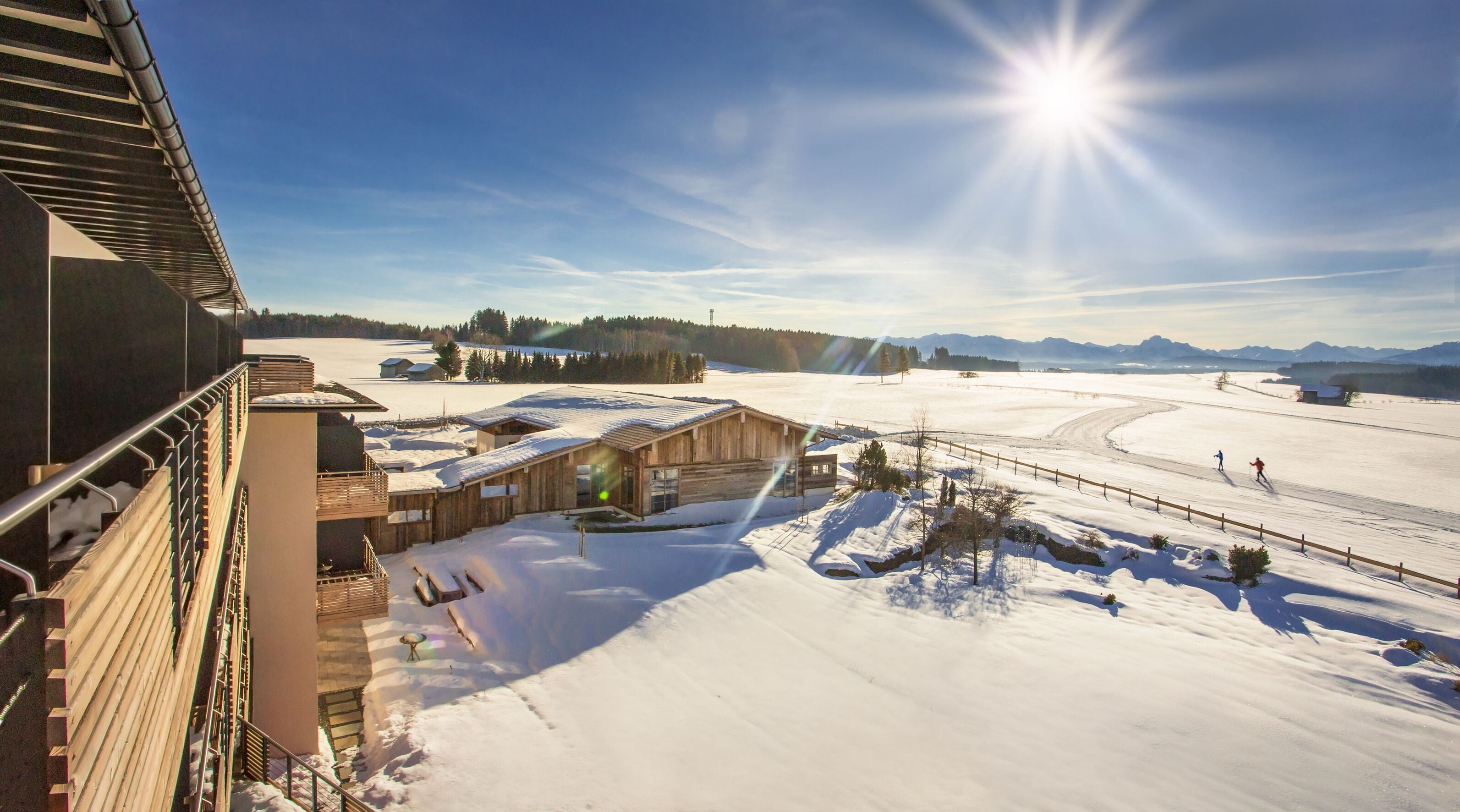 المنشأة من الخارج