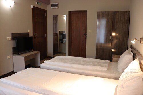 Root Hotel Old Town