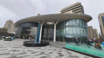 Shopping mall