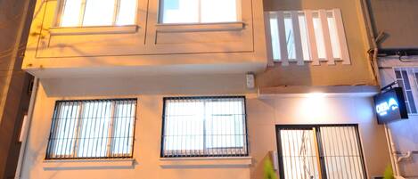 Fasade – kveld/natt