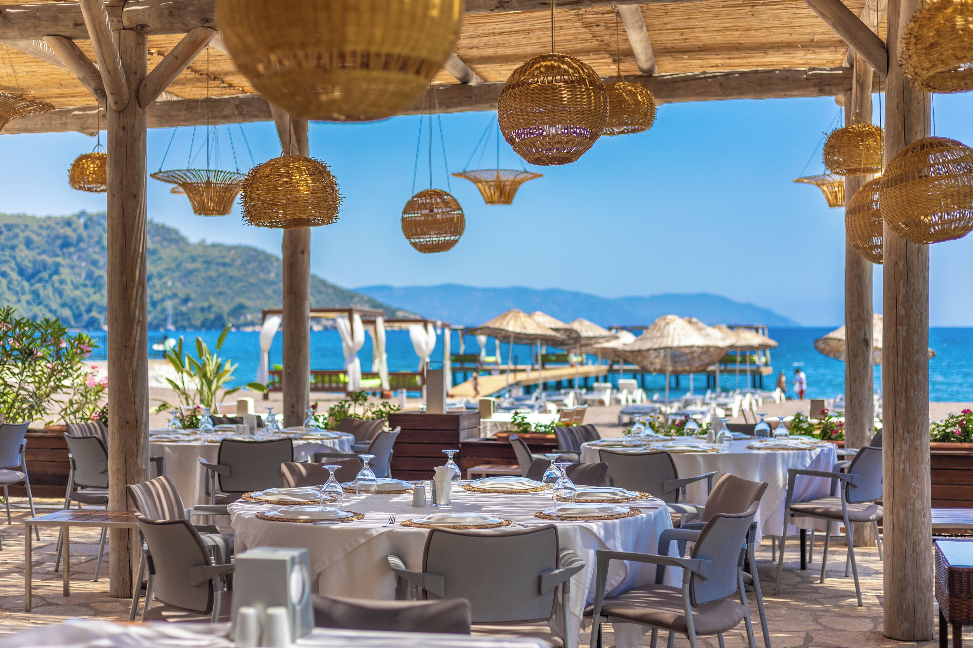 Frühstück, Mittagessen, Abendessen, lokale Küche 