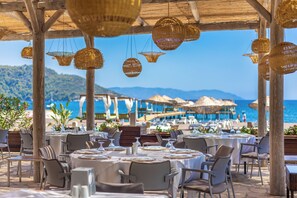 Café da manhã, almoço e jantar; culinária local