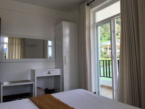 View from room - G5 Apartment (Nuwara Eliya)