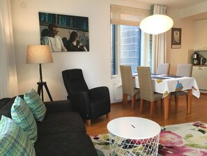 Exclusief appartement, 1 slaapkamer, uitzicht op stad, tuin | 1 slaapkamer, donzen dekbedden, geluiddichte muren