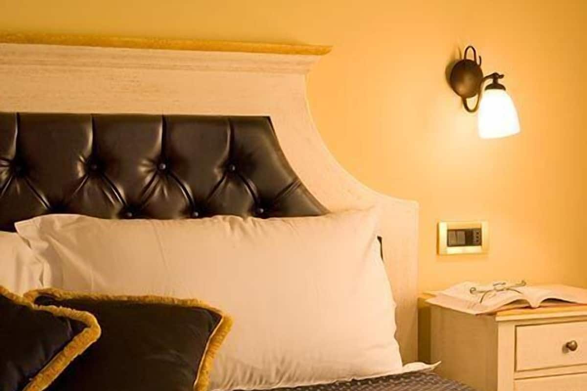 minibar, in-room safe, desk, soundproofing