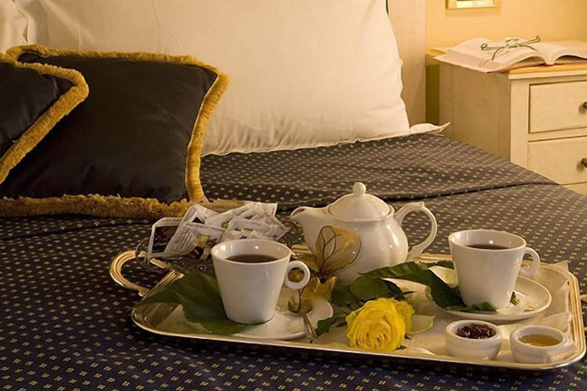 room service – dining