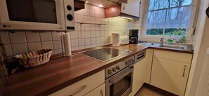 Refrigerador, microondas, horno y lavavajillas