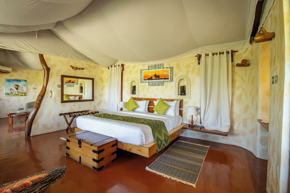 Junior Suite, 1 King Bed, River View, Overwater | Premium bedding, memory foam beds, minibar, in-room safe