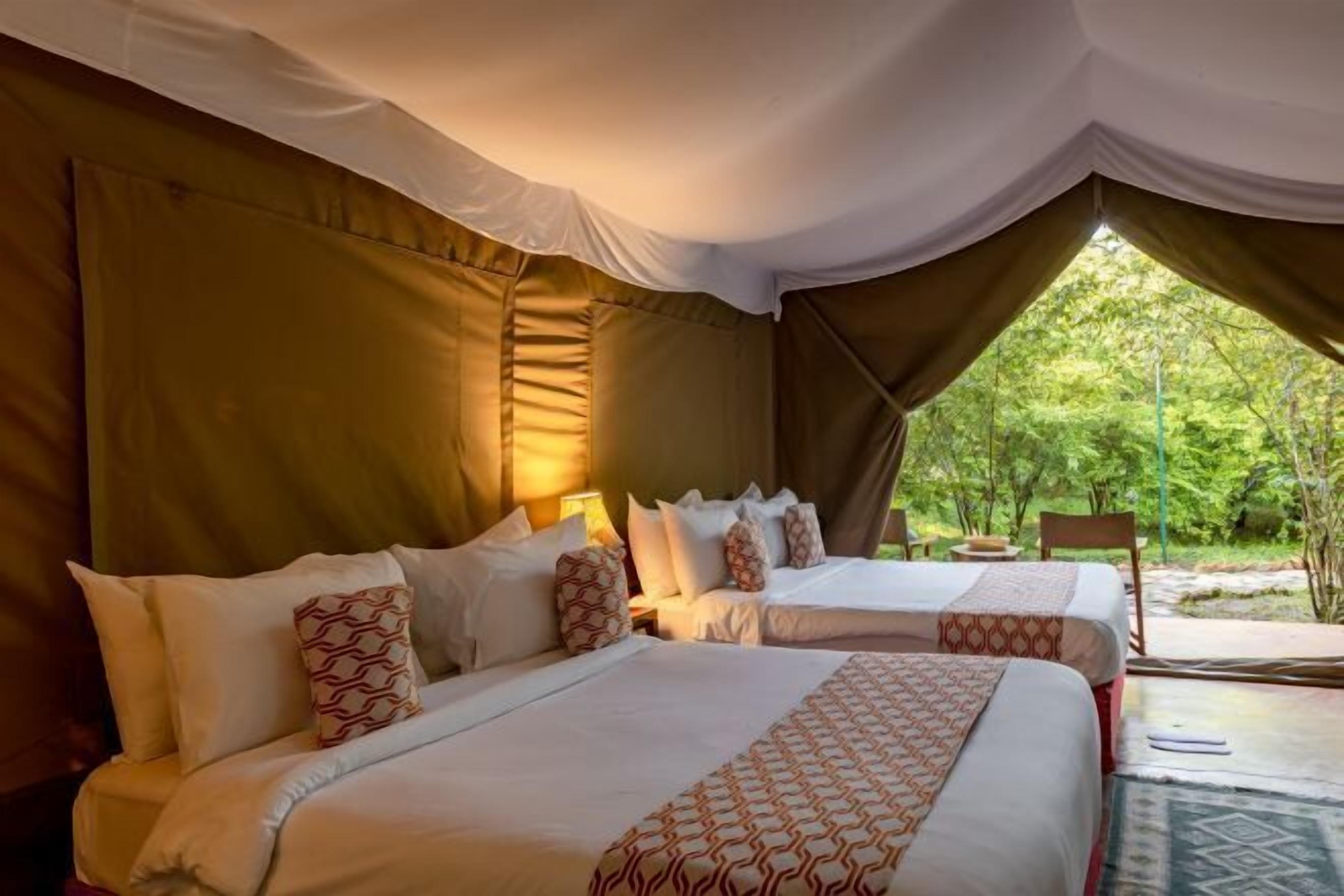 Ropa de cama de alta calidad, colchones con efecto memoria y minibar 