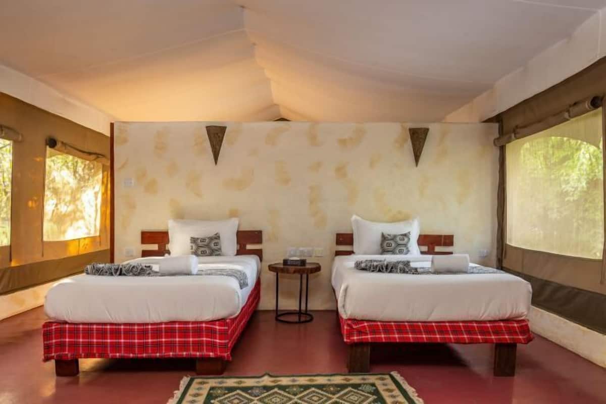 Ropa de cama de alta calidad, colchones con efecto memoria y minibar