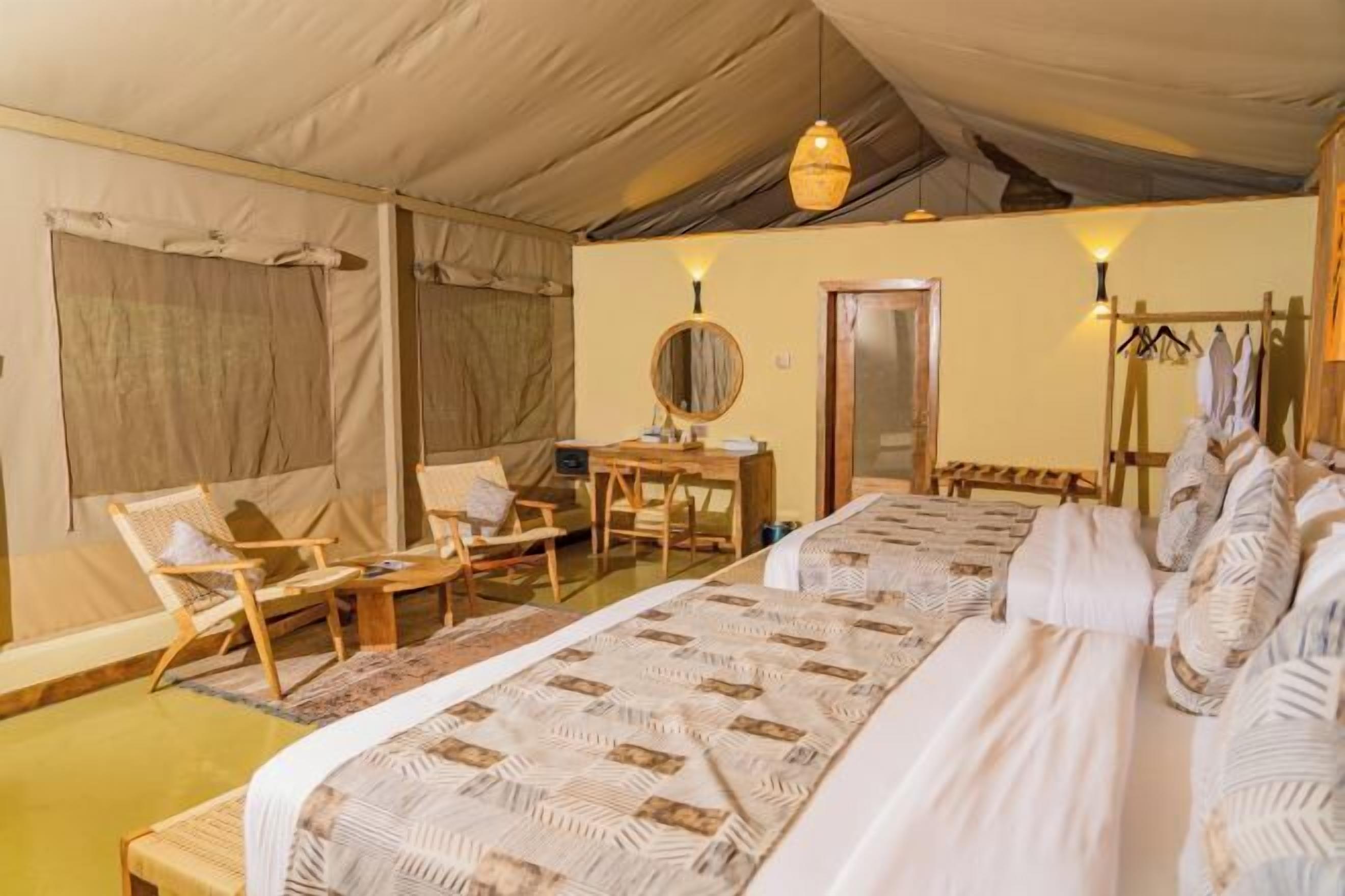 Ropa de cama de alta calidad, colchones con efecto memoria y minibar 