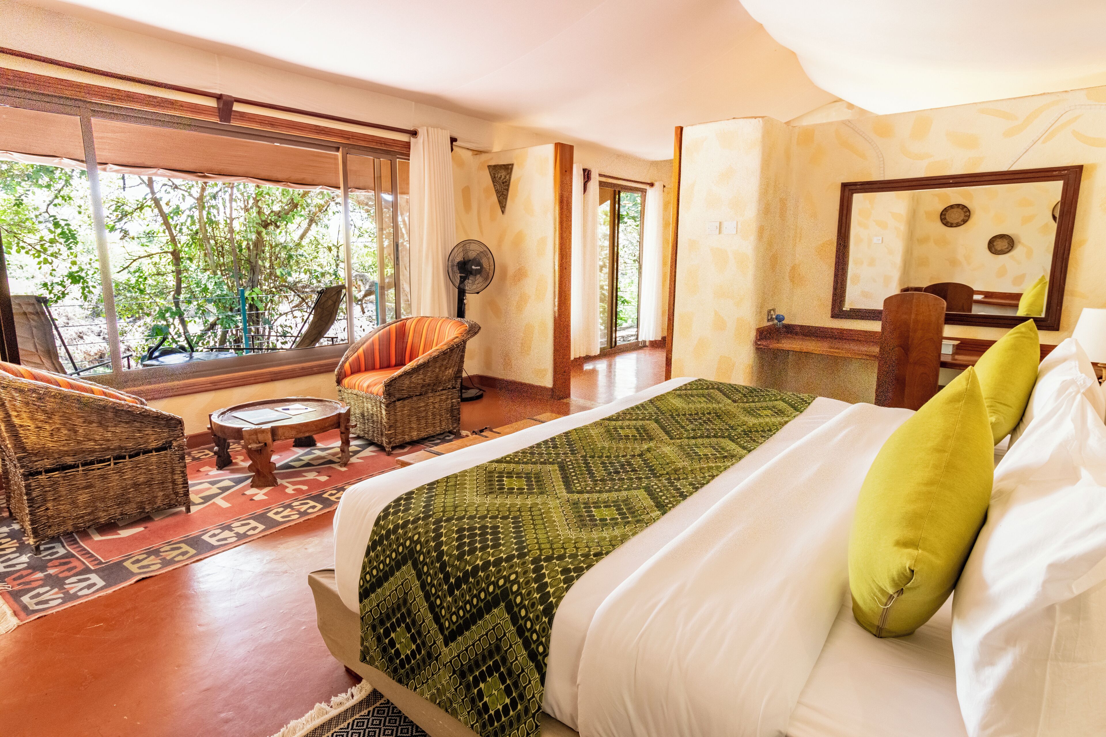 Casa de campo Deluxe, 1 cama de matrimonio grande, vistas al río, sobre el agua | Ropa de cama de alta calidad, colchones viscoelásticos, minibar