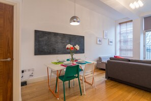 In-room dining - 1 Fitzrovia (Belfast)