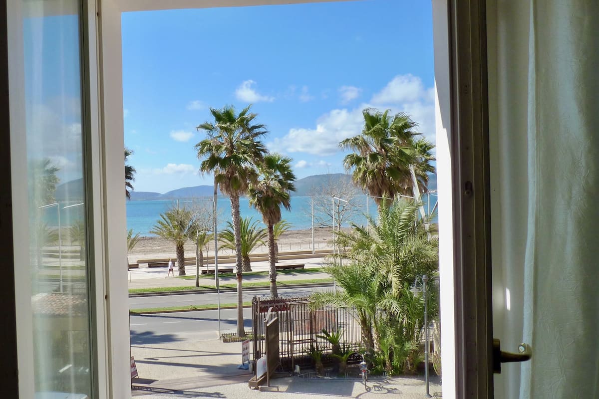 Classic Apartment, 2 Bedrooms | In-room safe, individually decorated, soundproofing, cribs/infant beds