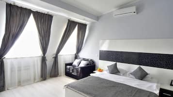 Studio, Sauna | In-room safe, soundproofing, iron/ironing board, free cots/infant beds