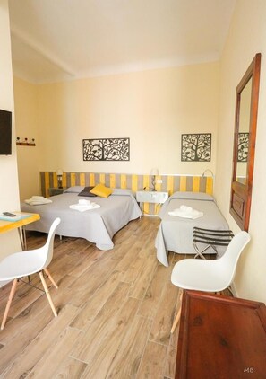1 Schlafzimmer, Zimmersafe, Schreibtisch, schallisolierte Zimmer