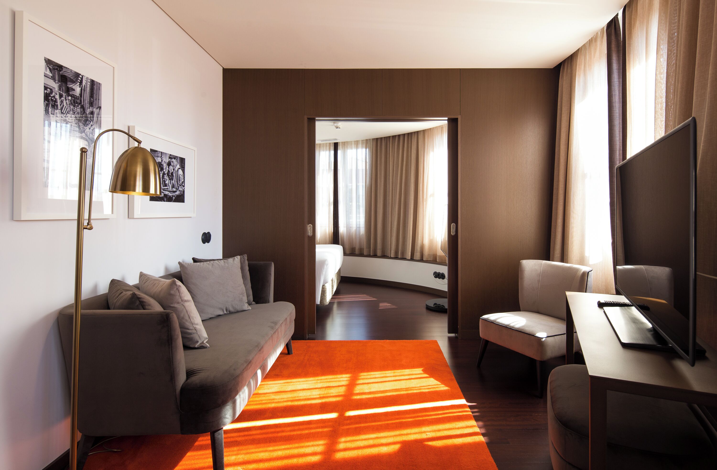 suite (master) | minibar, in-room safe, soundproofing, free wifi