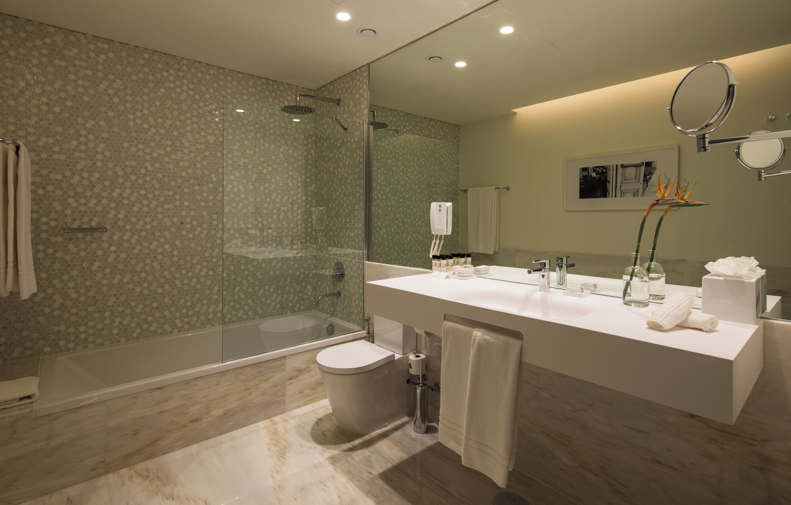 rainfall showerhead, towels