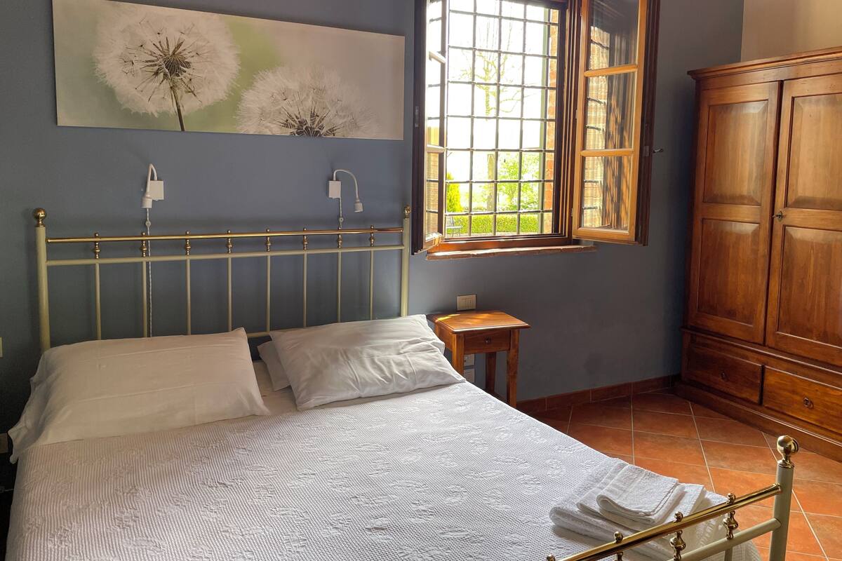 Apartment, 2 Bedrooms | Desk, free WiFi, bed sheets