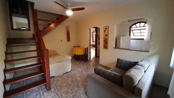 Chalet (Solar) | Minibar, bureau, rideaux occultants, fer et planche à repasser