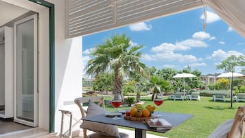 Deluxe Room, Kitchenette | View from room