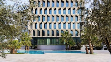 Indoor pool, seasonal outdoor pool, sun loungers