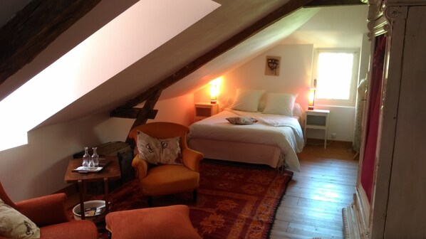 Familiekamer | 1 slaapkamer, luxe beddengoed, individueel gedecoreerd